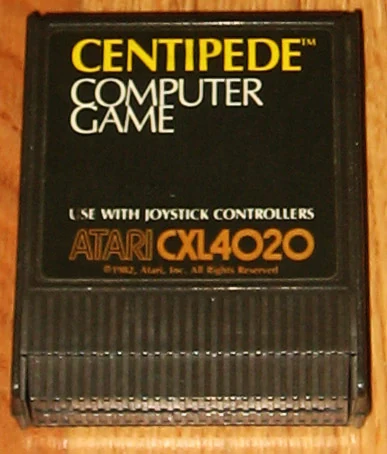 Cartucho Centipede CXL4020 para computadores Atari de 8 bits.