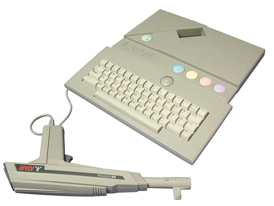 Imagem de Atari XEGS — Atari XEGS - Computerspielemuseum-49 (17134338672)