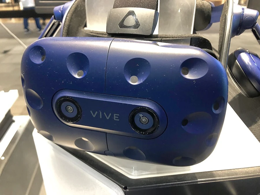 Imagem de HTC Vive Pro — HTC Vive Pro - 2