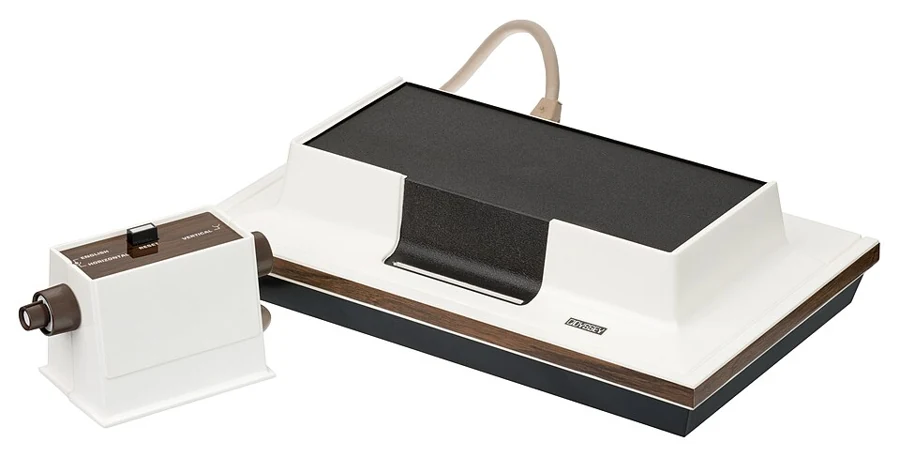 Imagem de Magnavox Odyssey — Magnavox-Odyssey-Console-Set